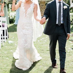 Pronovias Nilay Wedding Dress - size 0